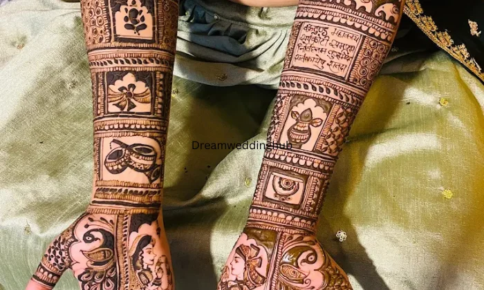 Mehendi artist Riya dubey